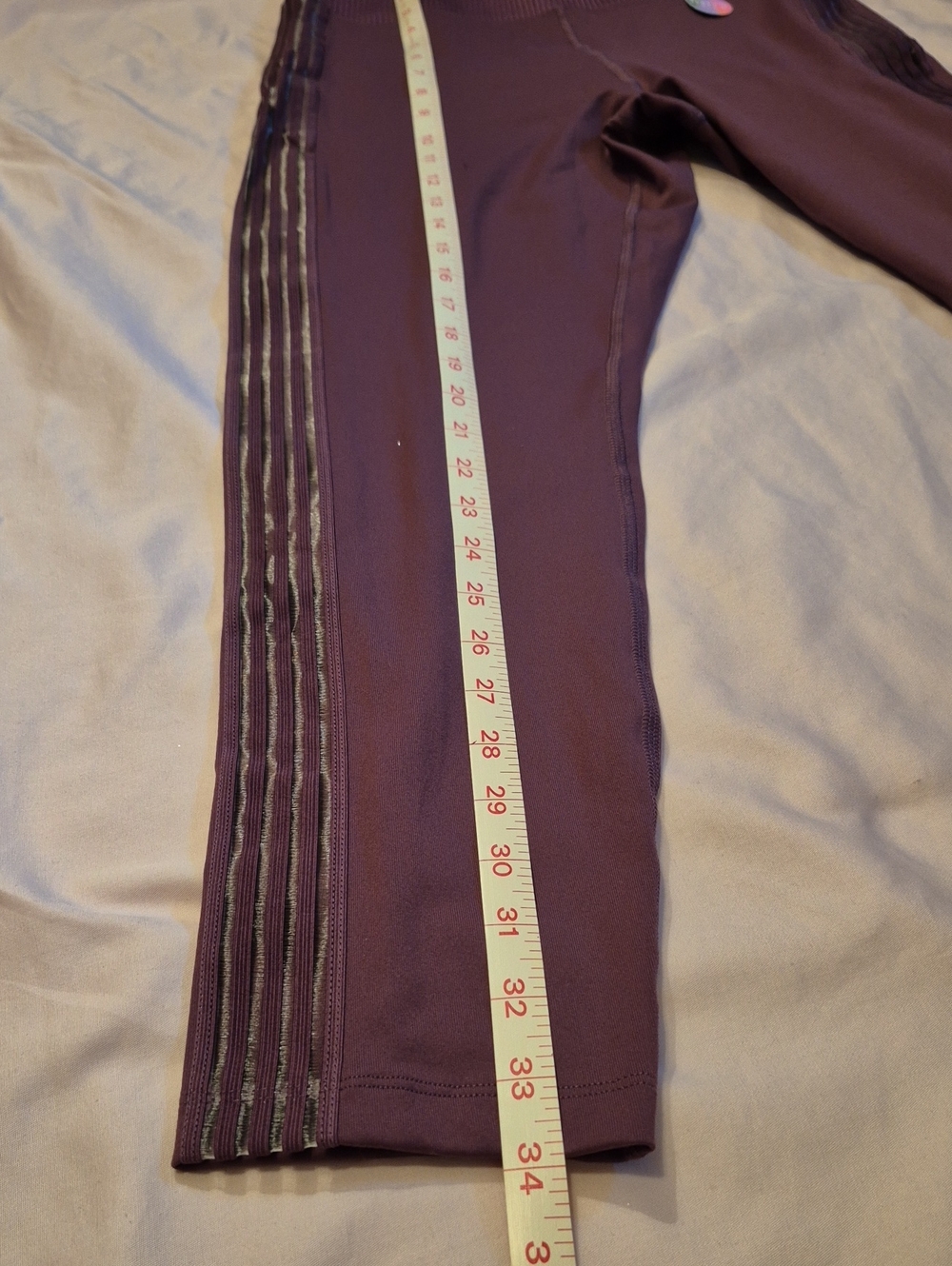 NWT Victoria's Secret Plum Purple Leggings with Side Stripe Detail - Picture 3 of 4